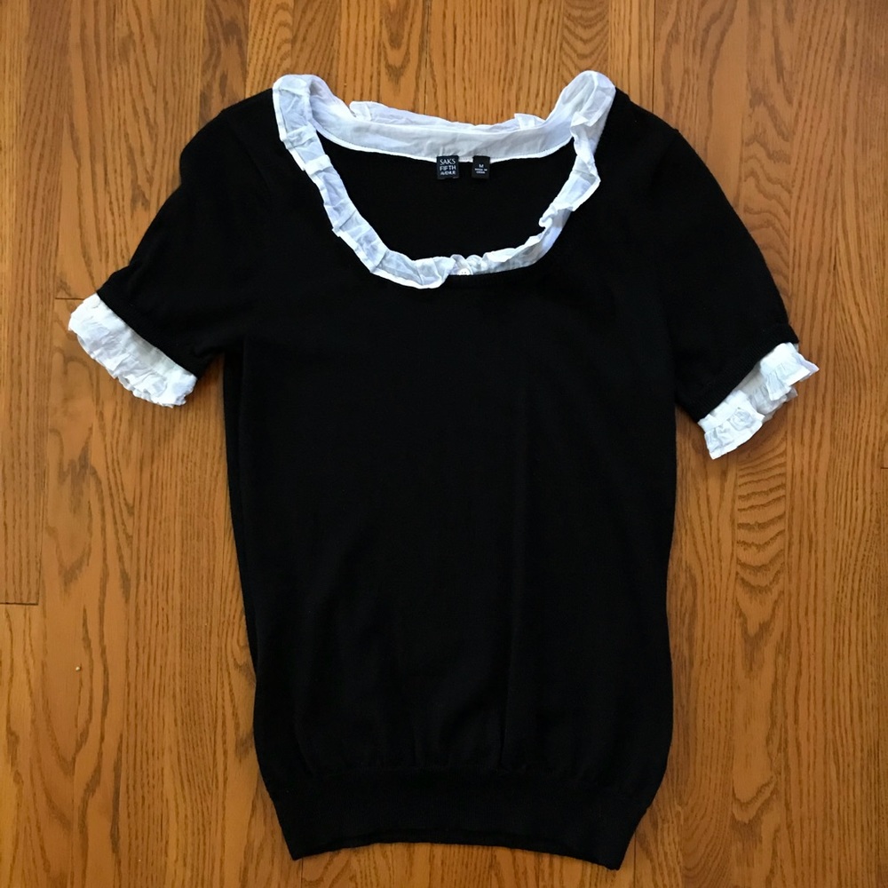 Beautiful Saks Fifth Avenue top